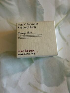 Rare Beauty Stay Vulnerable Melting Blush — Nearly Rose NWB